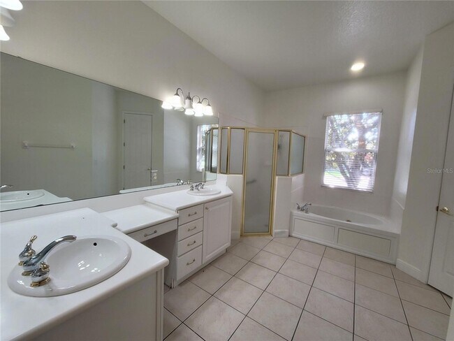 Building Photo - 113 Torino Ln