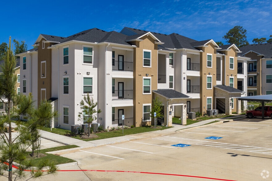 Building Photo - Aria at 336