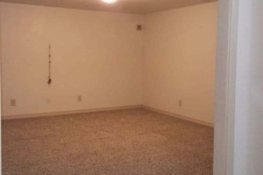 Building Photo - 3119 New Hope Dr