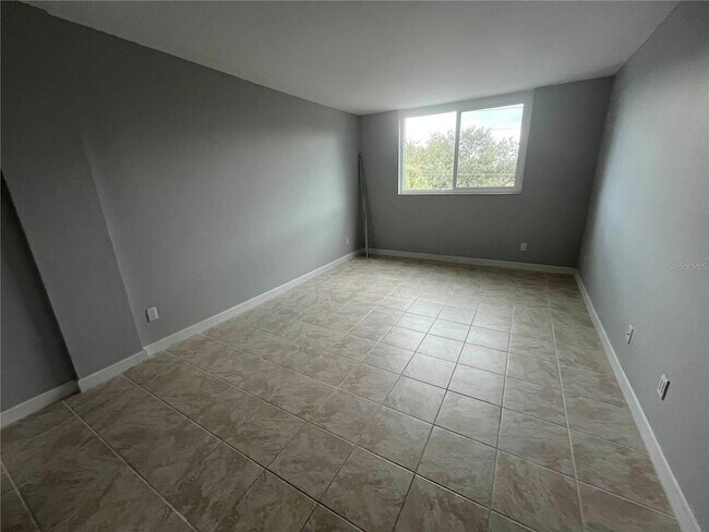 Building Photo - 2650 Coconut Bay Ln