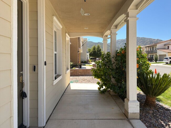 Building Photo - ~Temecula's Wolf Creek Community~ Beautifu...