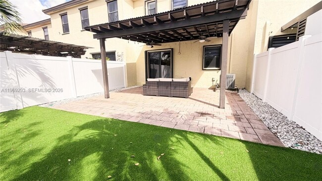 Building Photo - 3264 W 100th Terrace