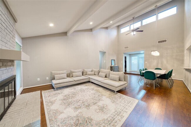 Building Photo - 7903 Portal Dr