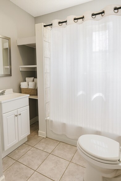 Building Photo - 2702 Felicity St