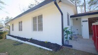 Building Photo - 3655 Woodstream Cir NE