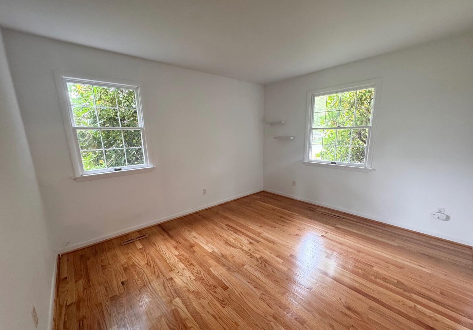 Building Photo - 2710 Academy Dr