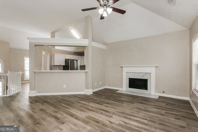 Building Photo - 4818 Clove Dr SW