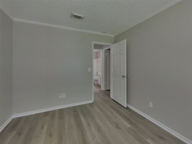 Building Photo - 13830 Keyworth Dr