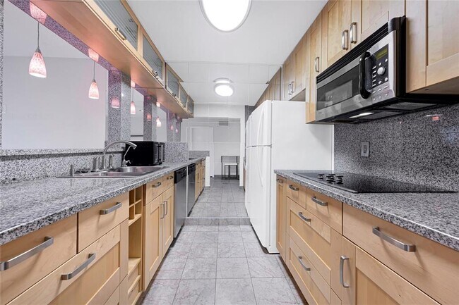 Building Photo - 2333 Bering Dr