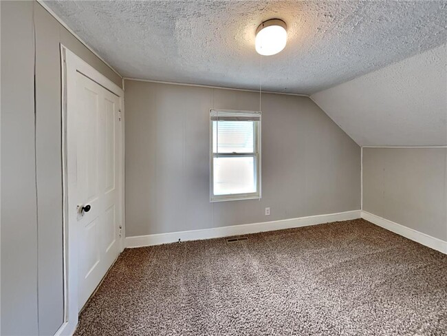 Building Photo - 4748 W 125th St
