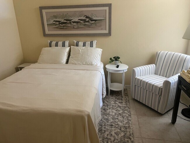 Building Photo - Turnkey Furnished Rental