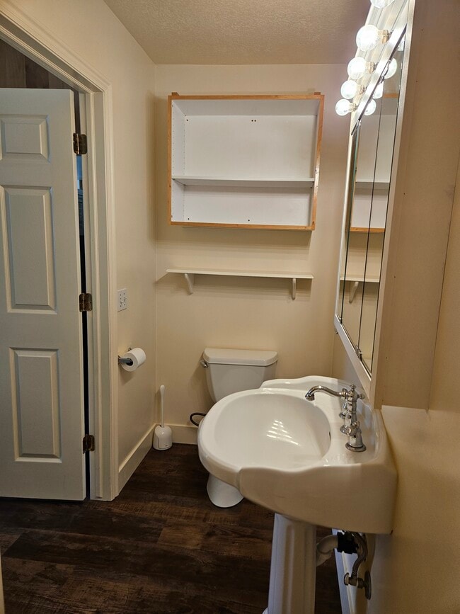 Second Bath 3/4 - 114 S 200 E