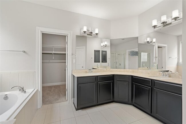 Building Photo - 15601 Cabrillo Way