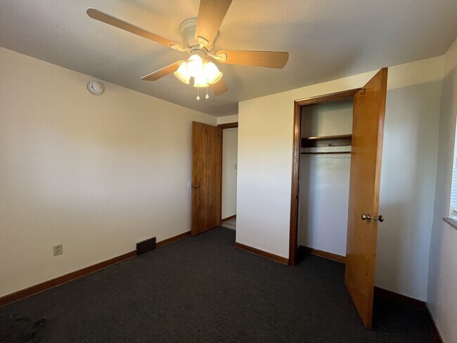 Building Photo - 7921-7927 Graff Ave. [ESCROWED]