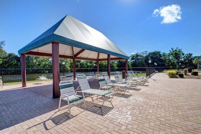 Building Photo - 8320 Waterline Dr