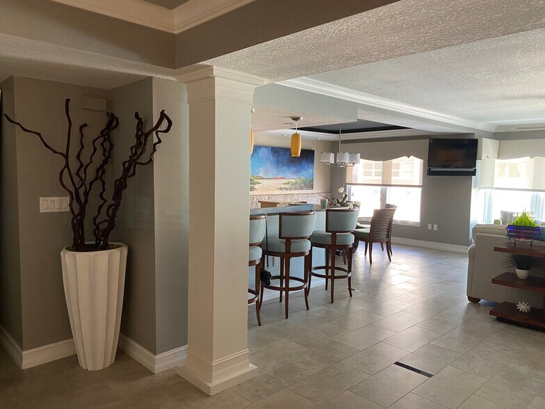 Building Photo - 17400 Gulf Blvd