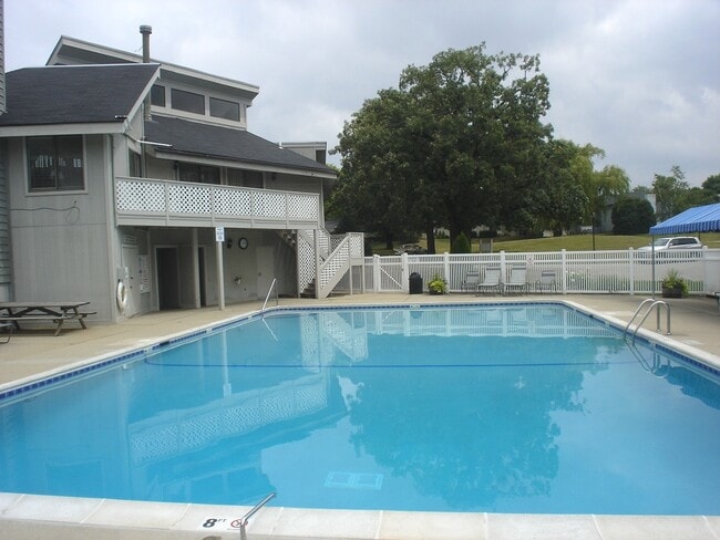 Building Photo - 703 Colby Ct