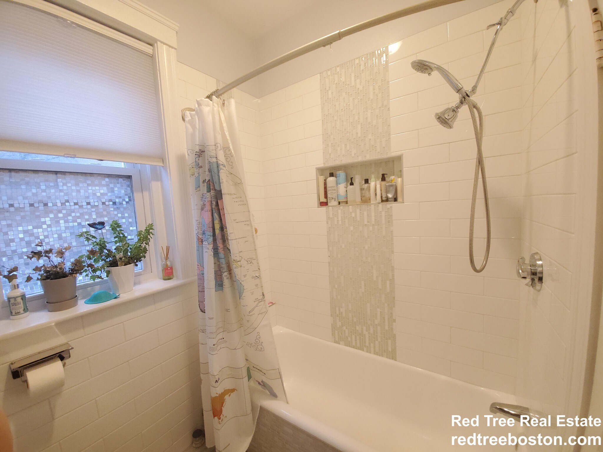 Building Photo - 72 Strathmore Rd