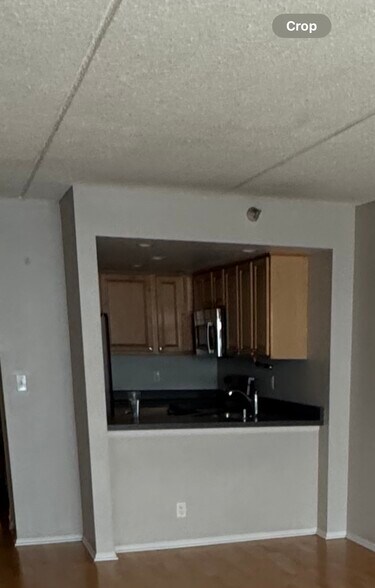 Kitchen - 270 E Highland Ave