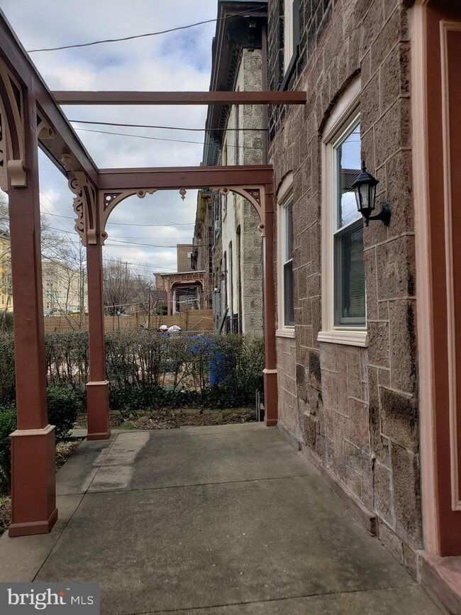 Building Photo - 4224 Chester Ave