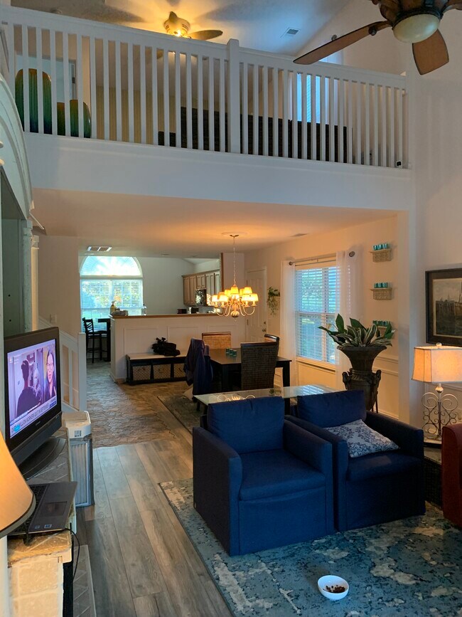 Building Photo - 250 Opus Ct