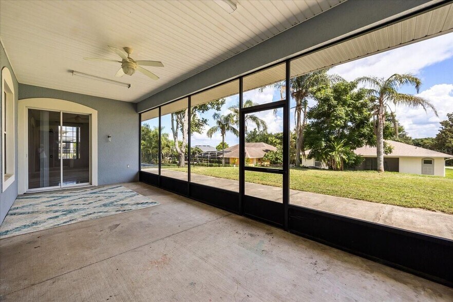 Building Photo - 13848 Vista Del Lago Blvd