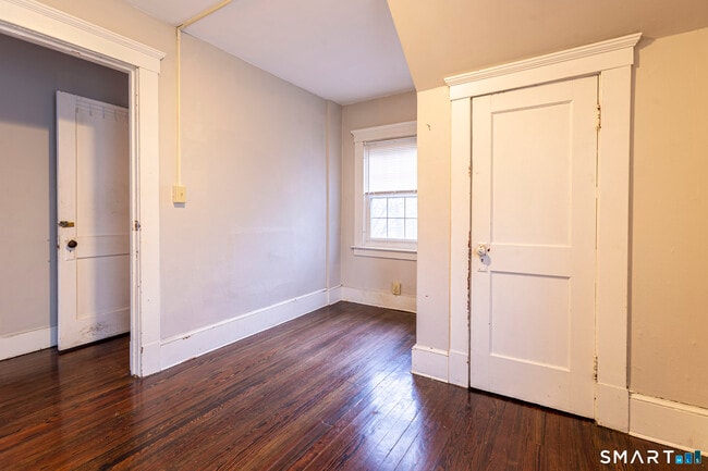 Building Photo - 941 1st Ave