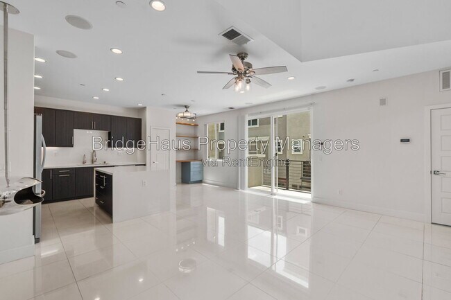 Building Photo - 7857 Inception Way