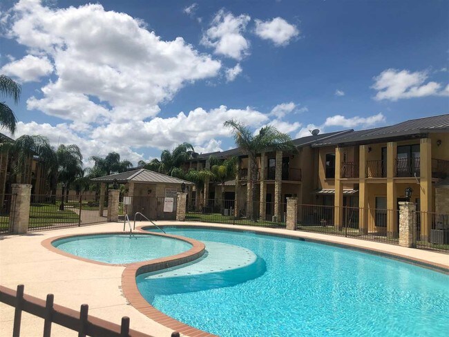 Building Photo - 1609 Saldana Ave