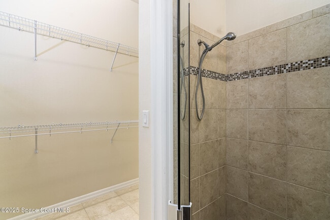 Building Photo - 3325 Sedge Dr