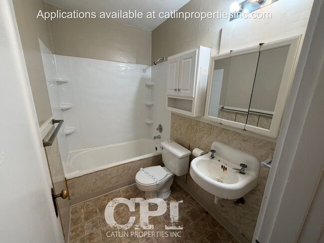 Building Photo - 466 25th Ave