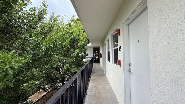 Primary Photo - 1710 NW 1st Ct