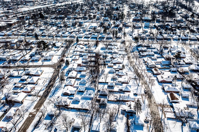 Building Photo - 17555 Howe Ave