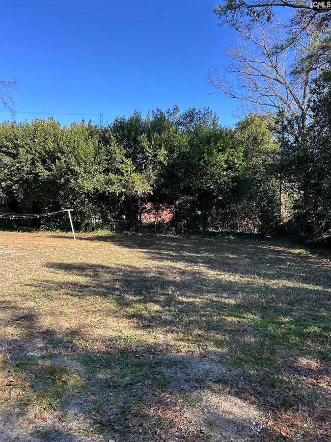 Building Photo - 2327 Laurie St