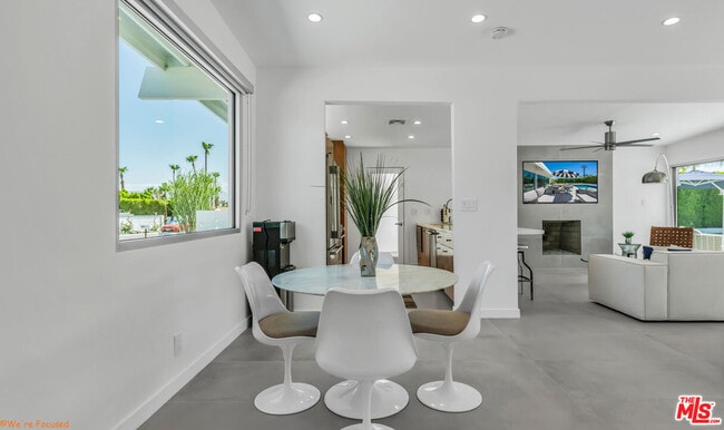 Building Photo - 2287 E Hildy Ln