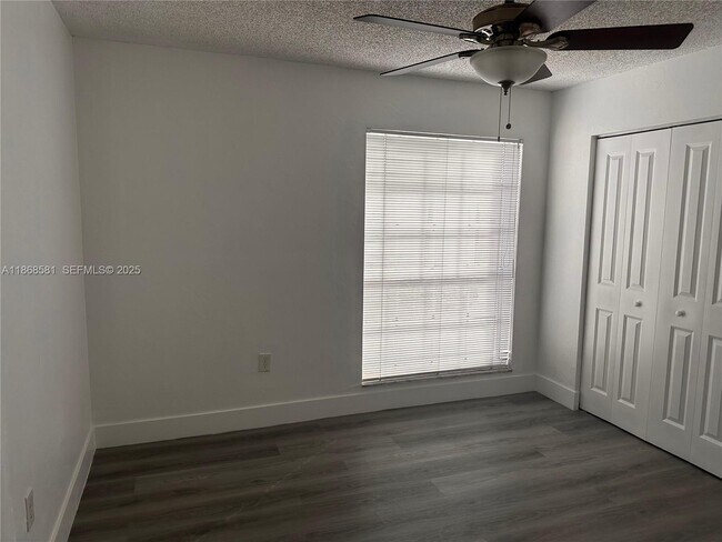 Building Photo - 7231 Miami Lakes Dr