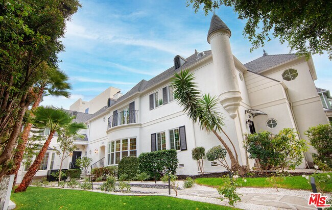 Building Photo - 422 Smithwood Dr