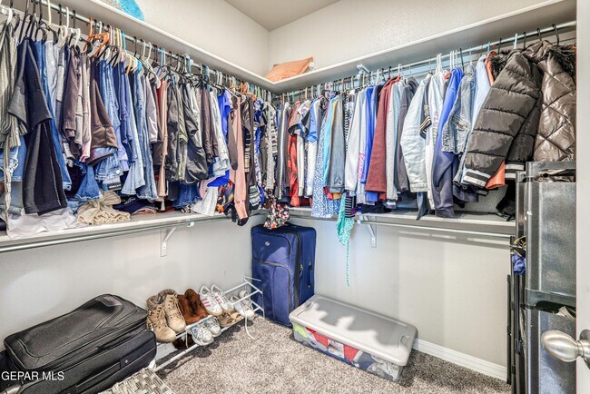 Building Photo - 2375 Enchanted Peaks