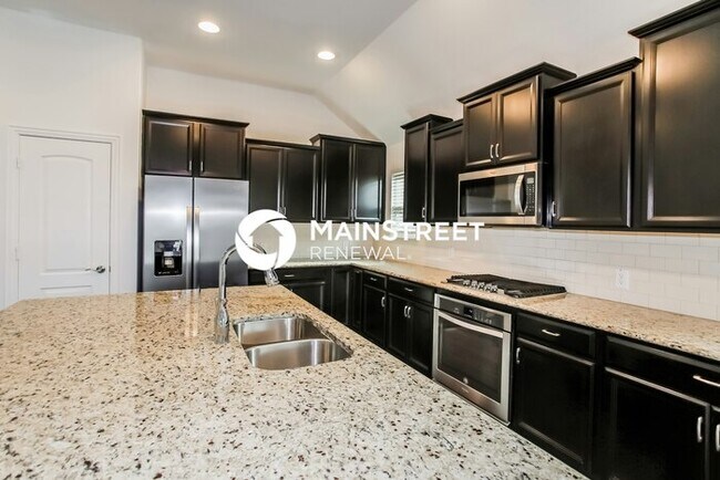 Building Photo - 3 Bedroom Pet-Friendly Home in Denton, TX with Main Street Renewal