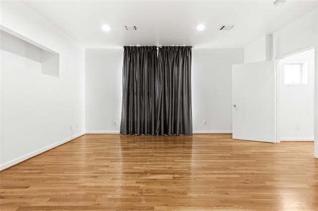 Building Photo - 4022 Travis St