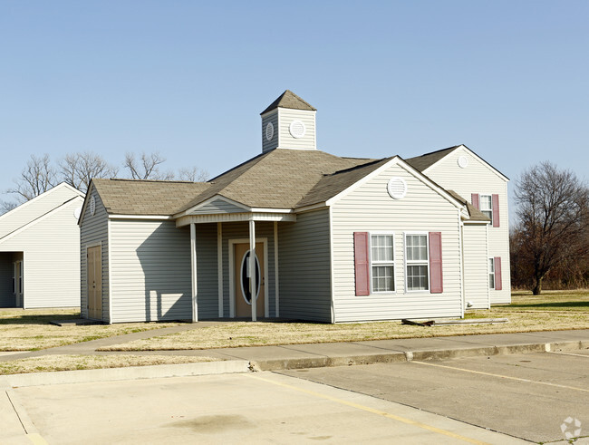 Building Photo - Turrell Manor Apartments