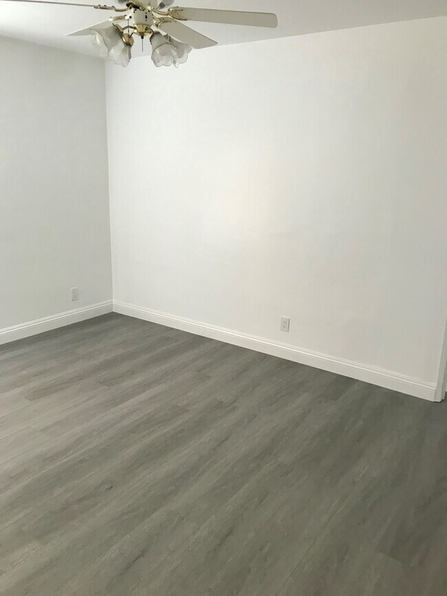 Bedroom 3 - 6511 W 87th Pl