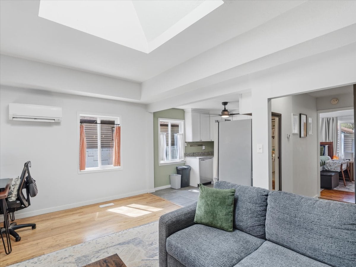 Building Photo - 616 S 1300 W
