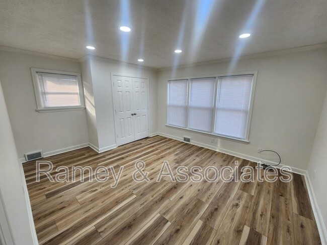 Building Photo - 3700 Taylorsville Rd