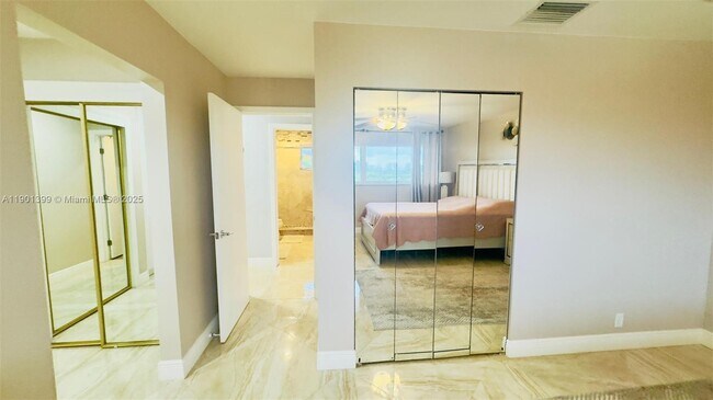 Building Photo - 329 SE 3rd St