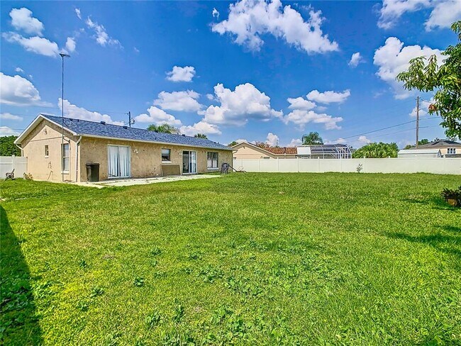 Building Photo - 853 Blanc Ct