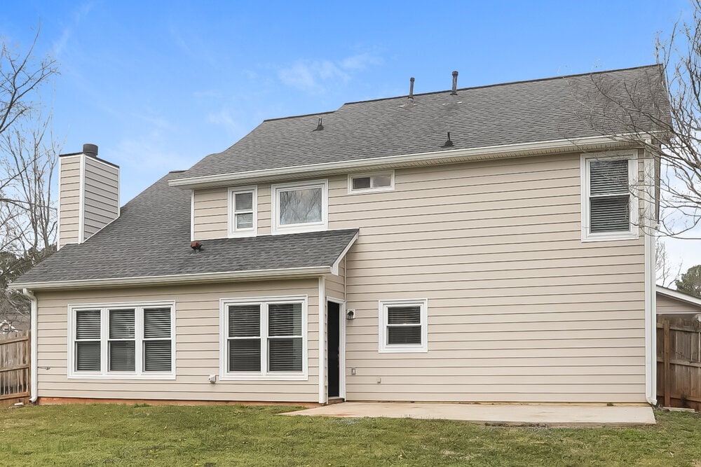 Building Photo - 2403 Scarlet Ln SE