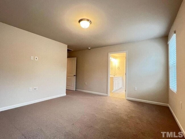 Building Photo - 308 Diversity Wy