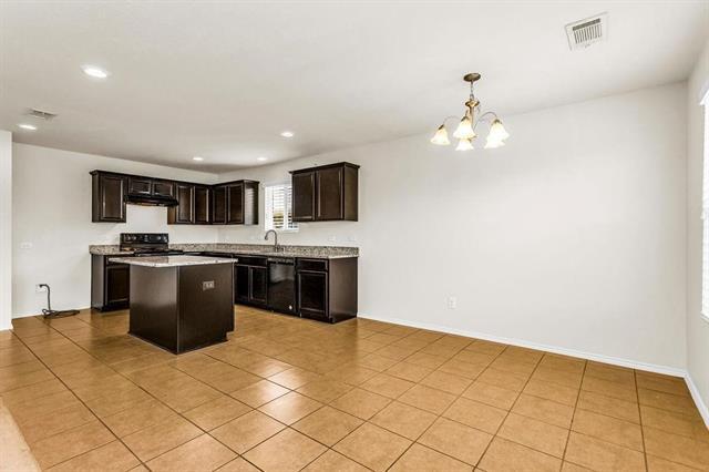Building Photo - 133 Feverbush Dr