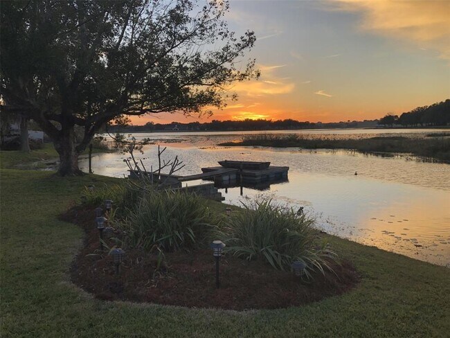 Building Photo - 36740 Shore Dr